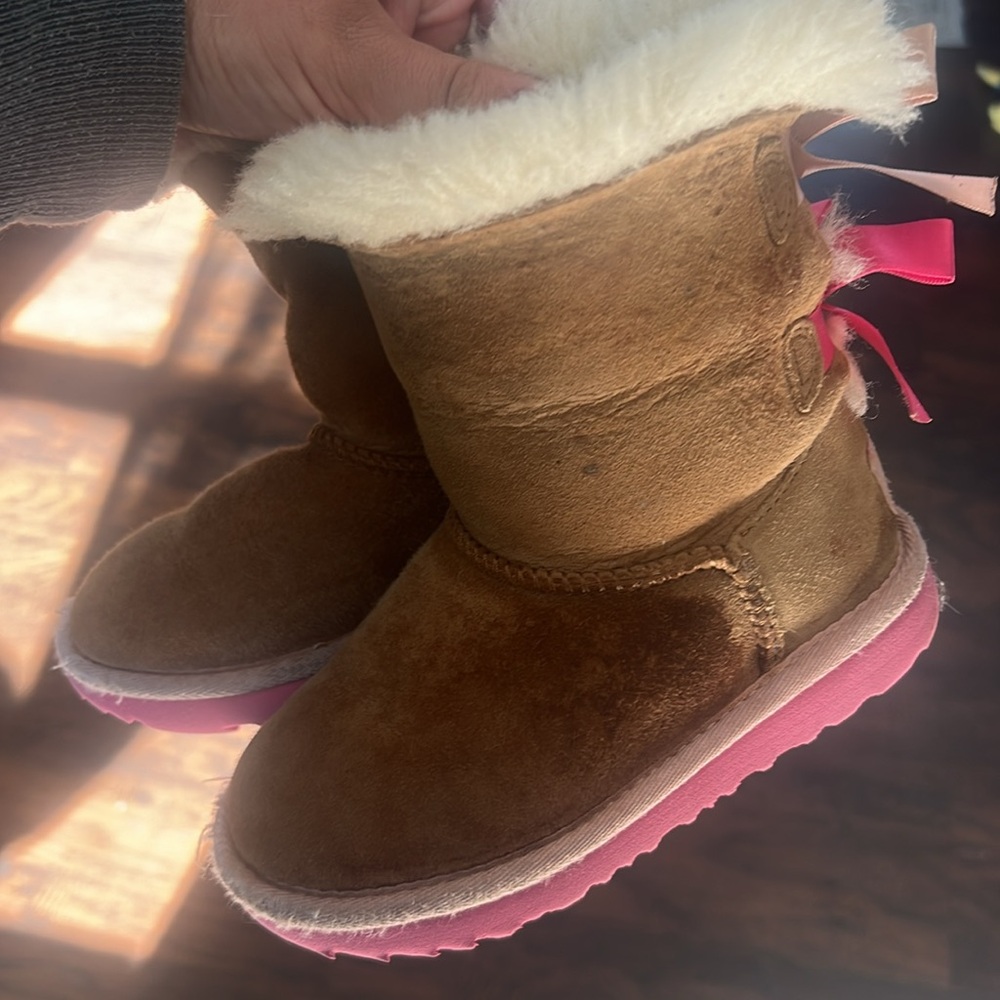 Ugg Toddler Bailey bow - Picture 3 of 4